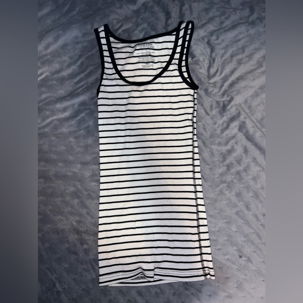 Black and white stripe tank top